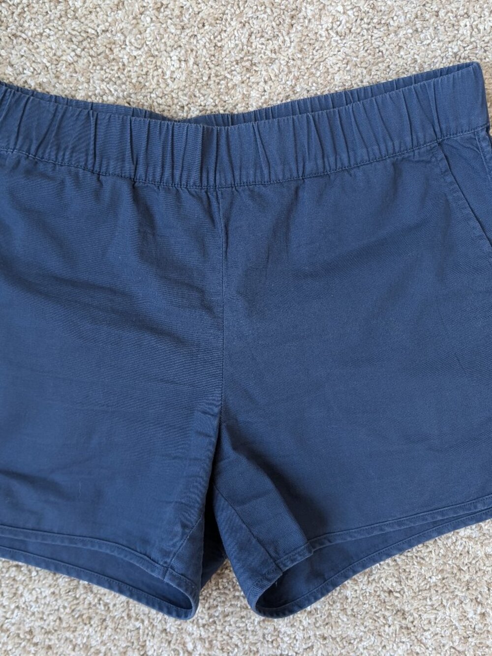 Banana Republic Chino shorts, small